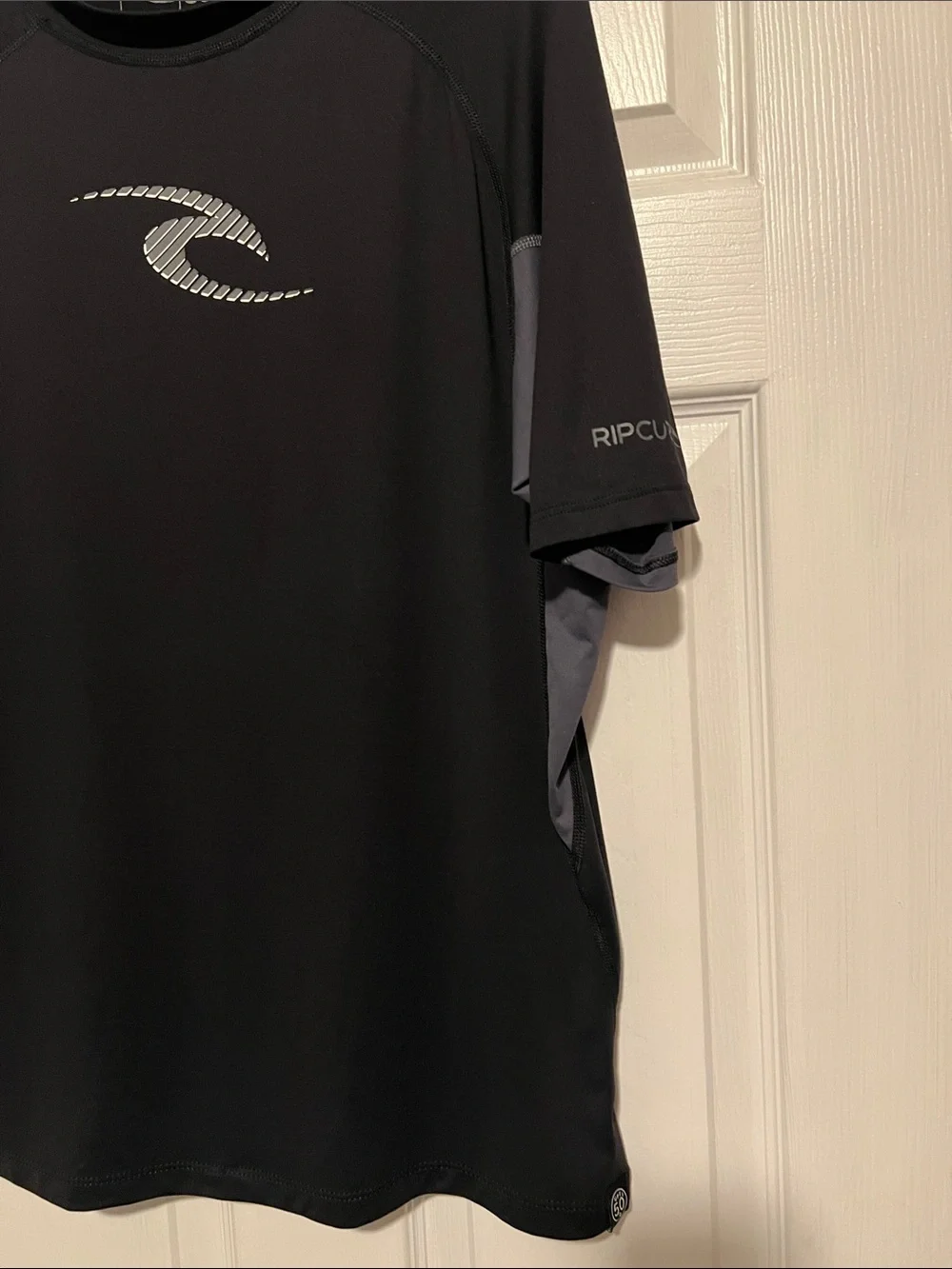 Rip Curl Men's Black & Gray Short-Sleeve Rash Guard